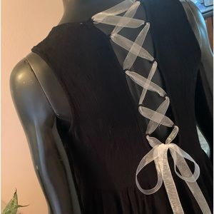 “FOREVER 21” Black Lace Dress